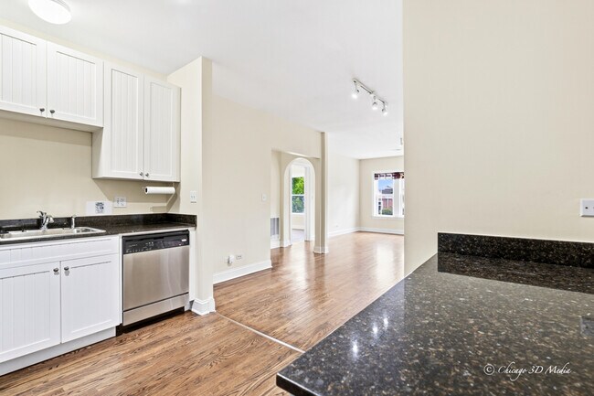 Building Photo - 1224 Elmwood Ave
