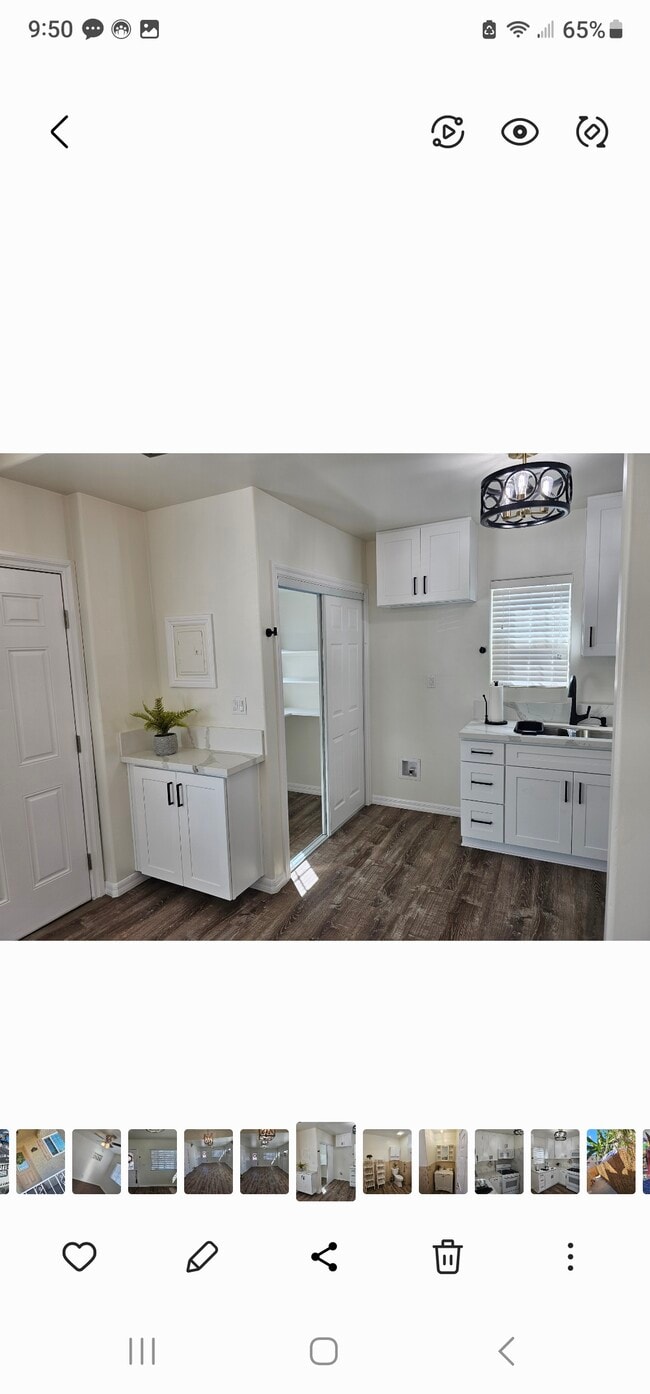 klKITCHEN / PANTRY - 615 Forest Ave