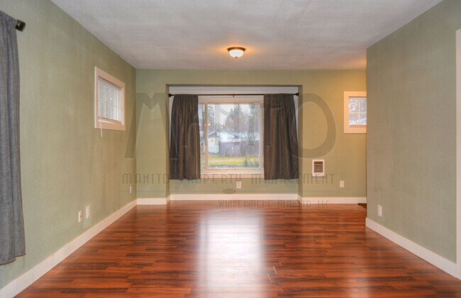 Building Photo - Garland Triplex