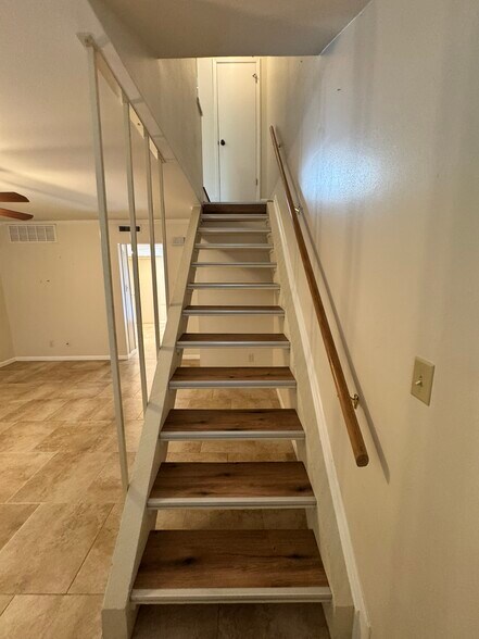 Building Photo - 3214 Crosscreek Dr
