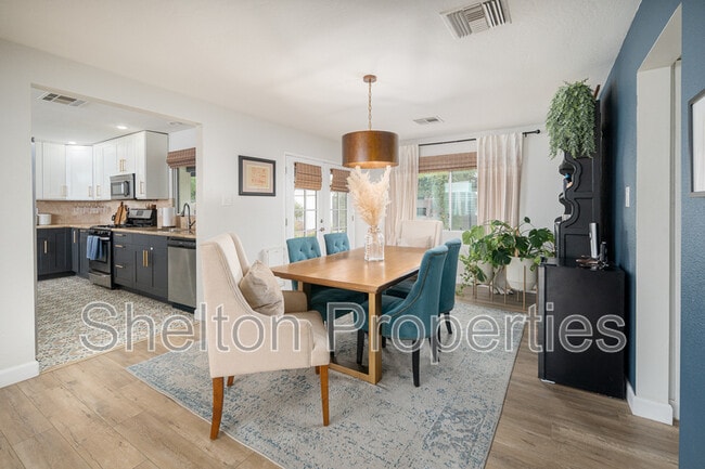 Building Photo - 1731 W Highland Ave