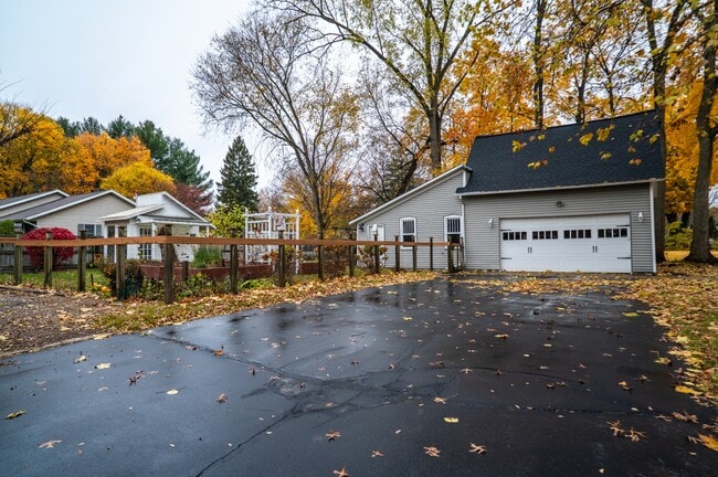 Primary Photo - 422 S Michigan Ave