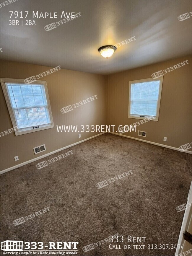 Building Photo - 7917 Maple Ave