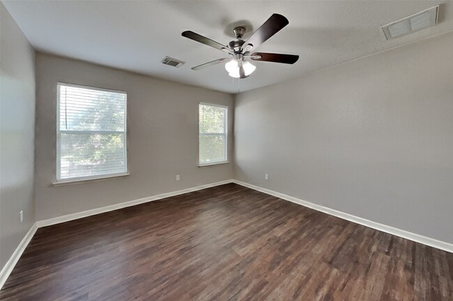 Building Photo - 6439 Lily Hollow Ct