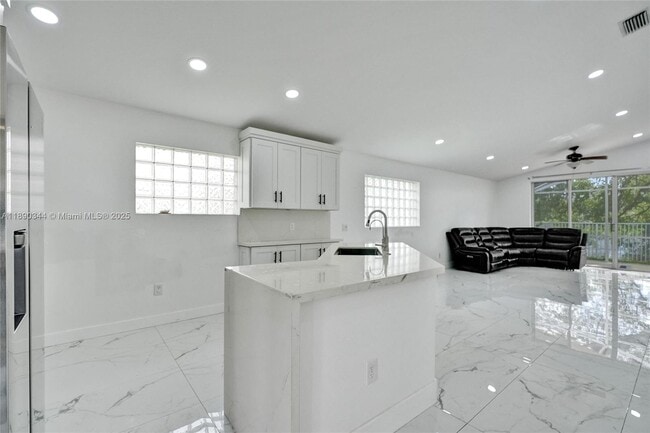 Building Photo - 4108 Sapphire Terrace