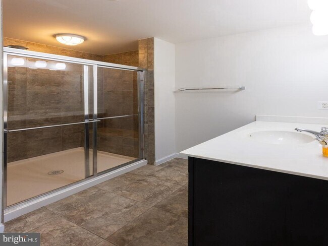 Building Photo - 14766 Malloy Ct
