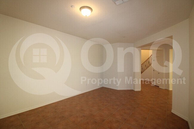 Building Photo - 779 W Calle La Bolita