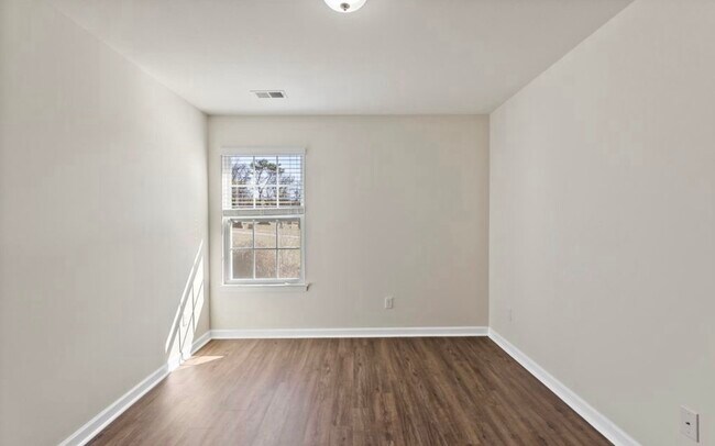 Building Photo - 2326 McCampbell Wells Way