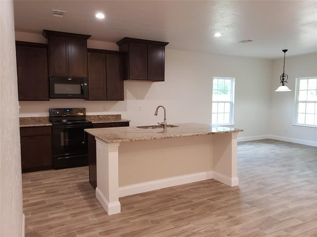 Building Photo - 3720 Washington St