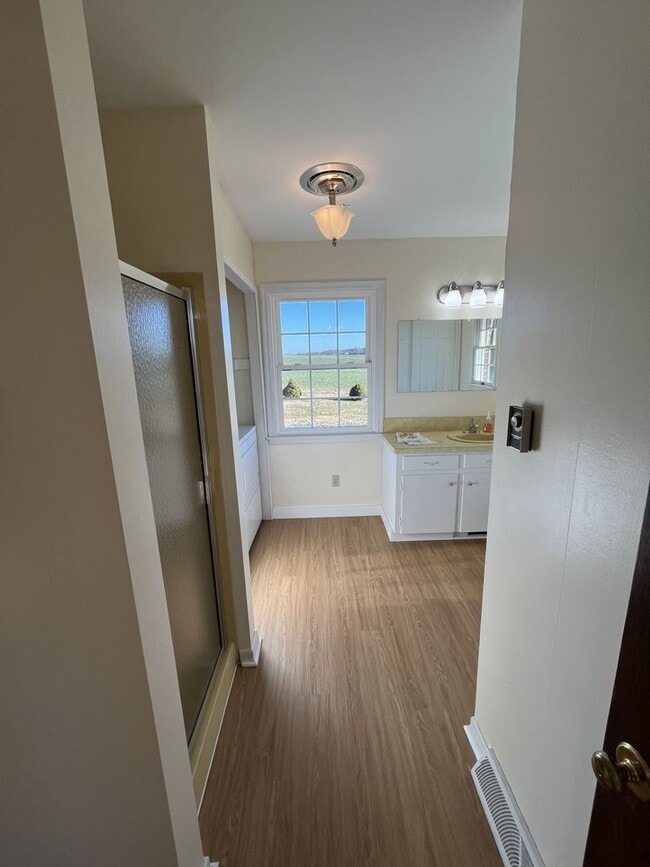 Building Photo - 8298 Scenic Dr