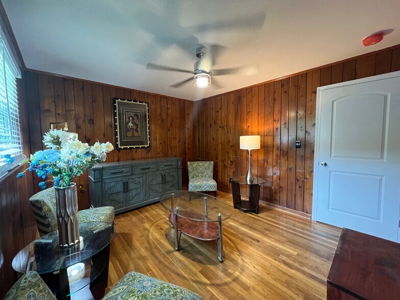 Building Photo - 2833 Oldknow Dr NW