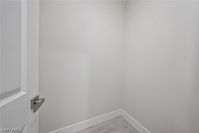 Building Photo - 1206 Moore Ave