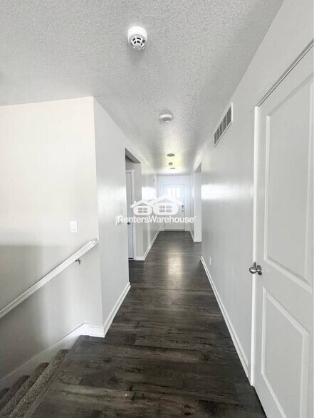 Building Photo - 4195 Cheyenne Ct