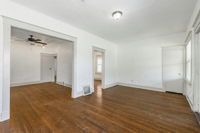Building Photo - 3542 College Ave