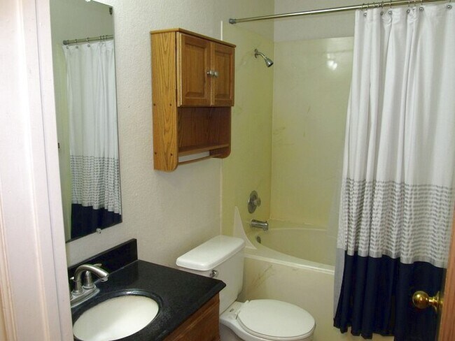 Building Photo - Convenient Prospector Location