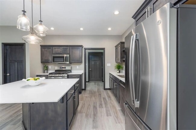 Building Photo - NEWLY BUILT BEAUTIFUL 2BD/2BA HOME!