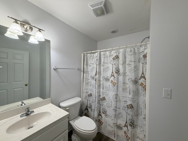 Building Photo - 4513 Country Club Rd