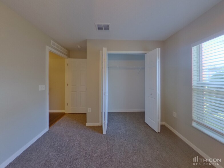 Building Photo - 1829 Western Hills Ln