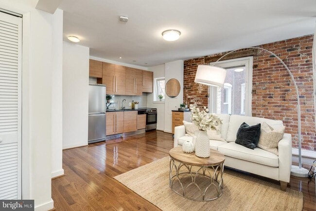 Building Photo - 51 Randolph Pl NW