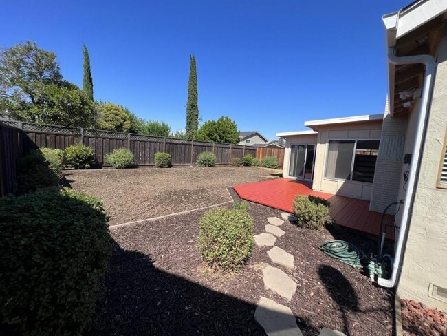Building Photo - 317 Curie Dr