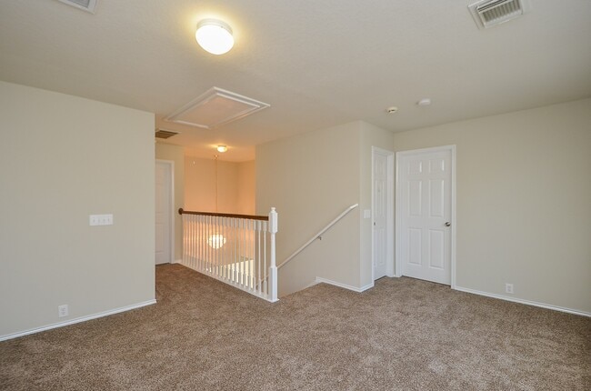 Building Photo - 10302 Deer Lodge Ct