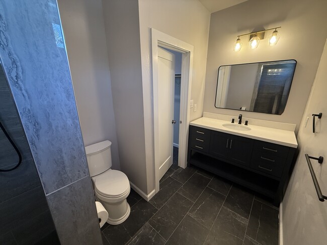 Building Photo - 175 Finn Ln