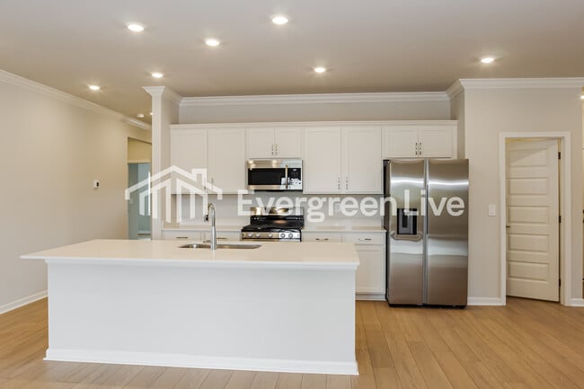 Building Photo - 303 Pond Spg Dr