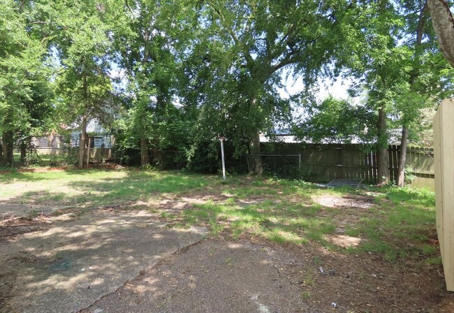 Building Photo - 1306 S Glenwood Blvd