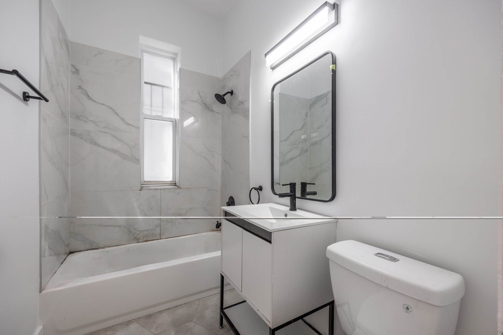 Building Photo - 1454 N Kedzie Ave