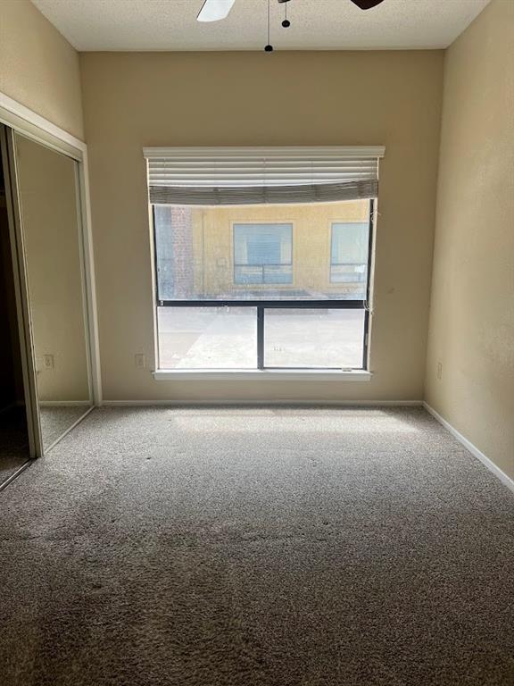 Building Photo - 806 W 24th St