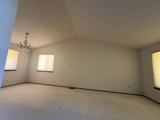 Building Photo - SFH on ridgetop blvd