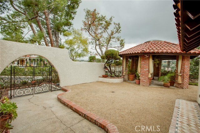 Building Photo - 26081 Via Viento