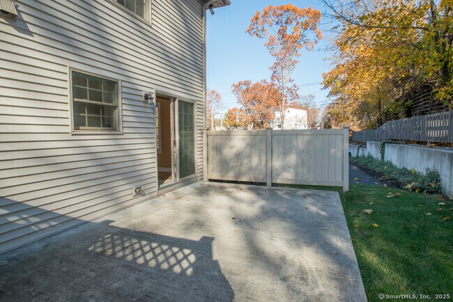 Building Photo - 783 Naugatuck Ave