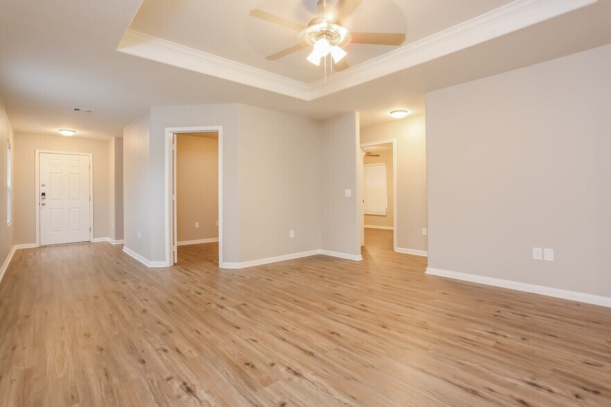 Building Photo - 9927 Sanders Rose Lane