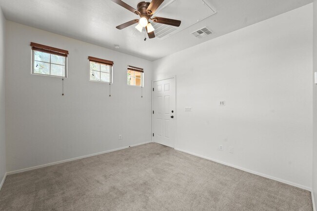 Building Photo - Live Large in Maricopa – Over 3,900 Sq Ft ...