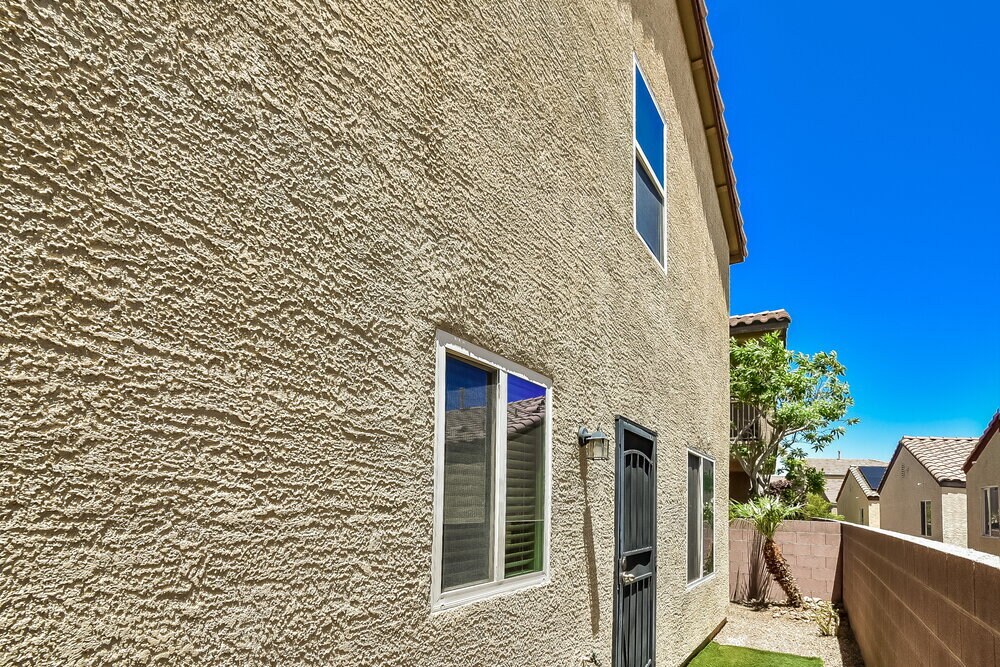 Building Photo - 10607 Seasonable Dr