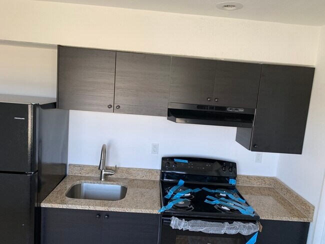 Building Photo - RENOVATED KITCHEN......GRANITE COUNTER TOP...
