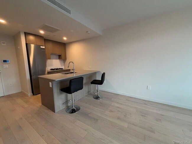 Building Photo - 131-02B 40th Rd