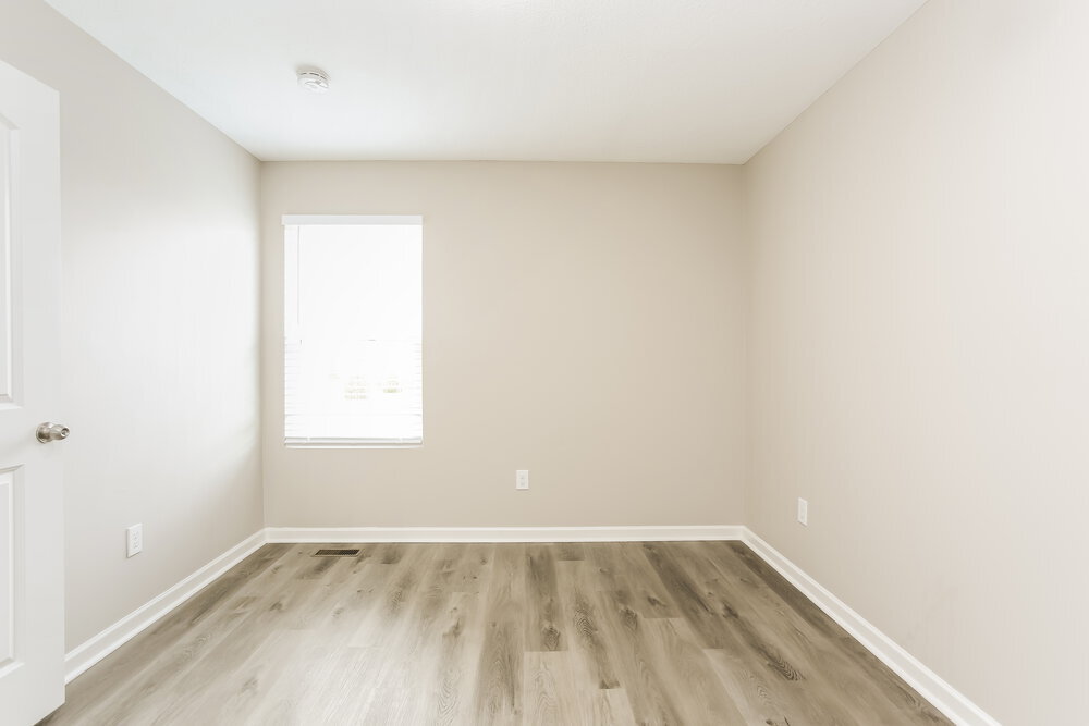 Building Photo - 804 Zeller Dr