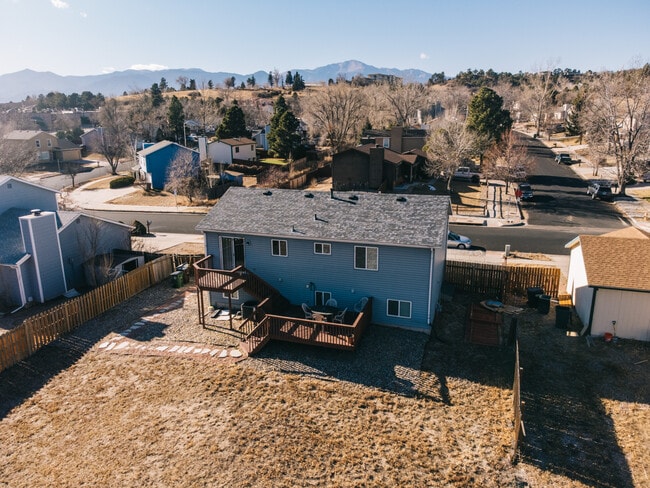 Building Photo - 1991 Palm Dr