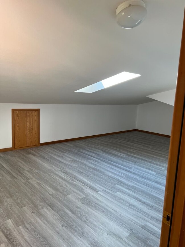 Building Photo - Suquamish View Home