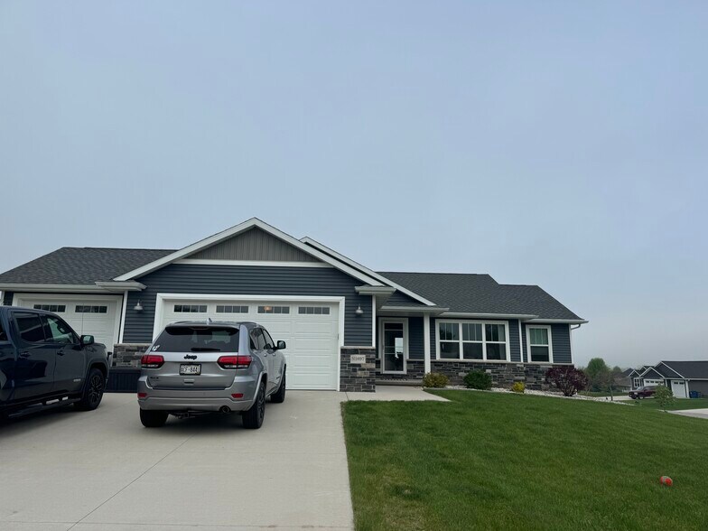 Primary Photo - N1697 Waterlefe Dr