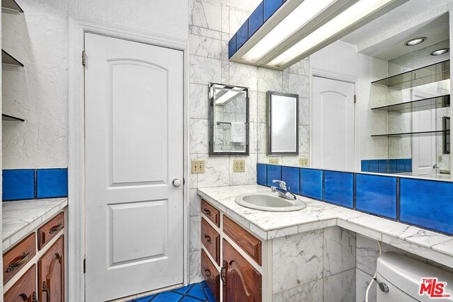 Building Photo - 424 N Arden Blvd