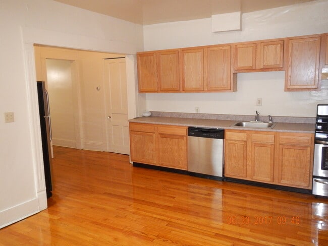 Building Photo - 430 Westcott St