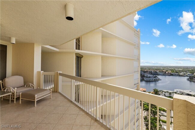 Building Photo - 4021 Gulf Shore Blvd N