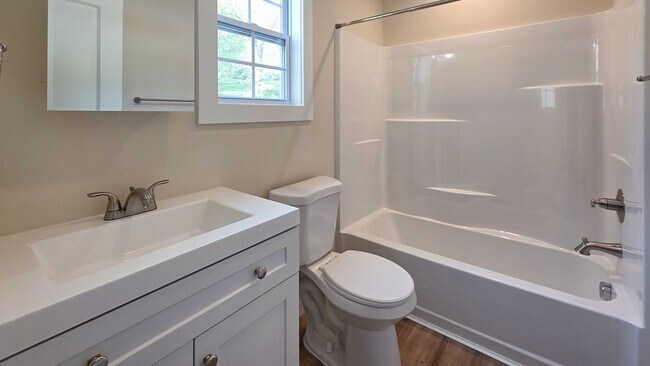 Building Photo - Knoxville 37921 - Brand New 3 Bedroom, 2 Full Bath Duplex Unit near downtown and Western Avenue -...
