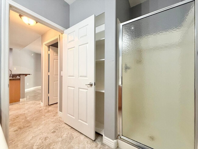 Building Photo - 5450 E Deer Valley Dr