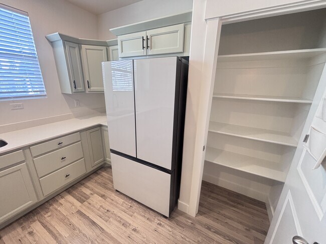 Building Photo - 3985 W 1960 N