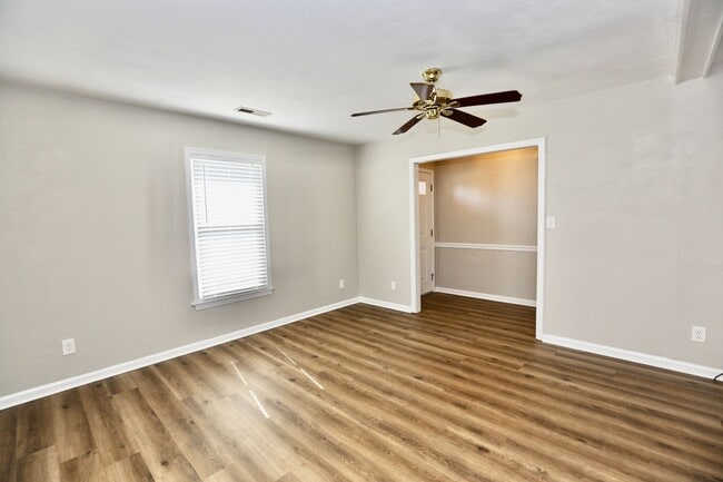 Building Photo - Ranch Home - Red Mill Farm - Available 11-...