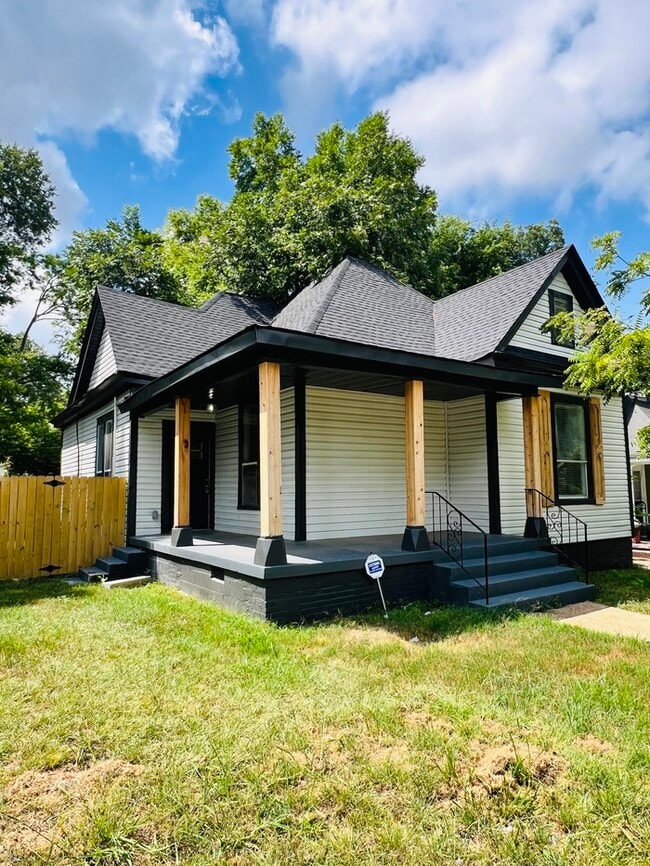 Building Photo - Newly Renovated Rental Home